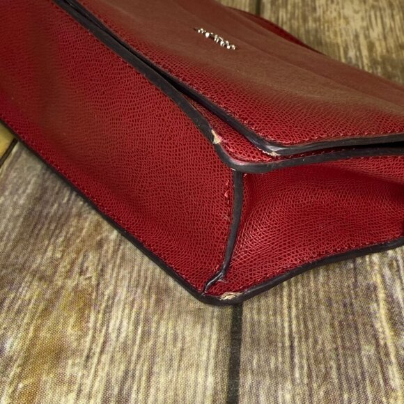 GUESS Burgundy Crossbody with Chain Detail Strap, used w/ minor flaws on edges - Picture 8 of 13